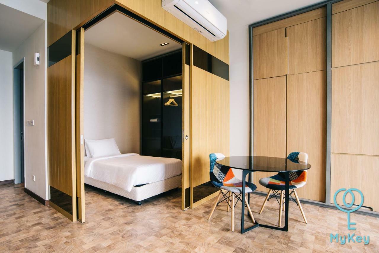 Expressionz Professional Suites By Mykey Kuala Lumpur Eksteriør bilde A room at the hotel