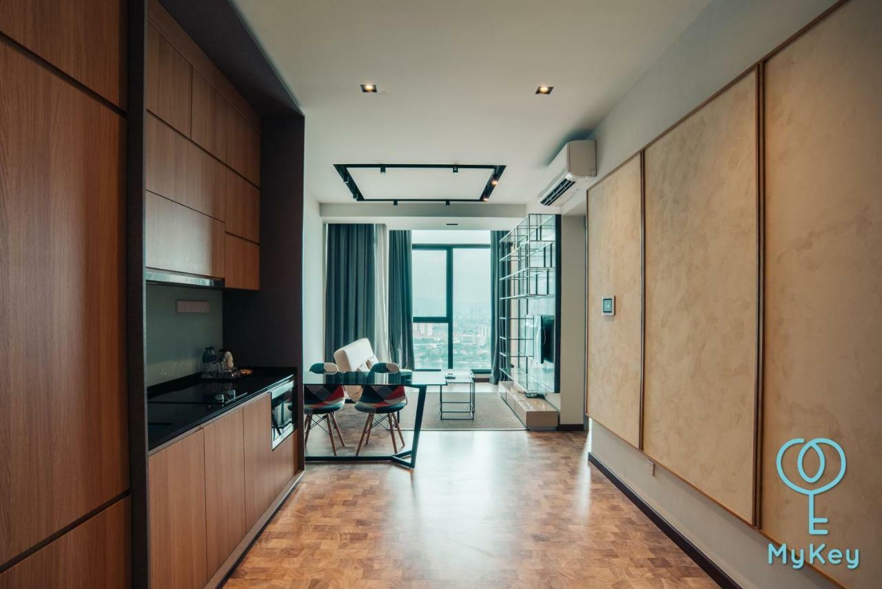 Expressionz Professional Suites By Mykey Kuala Lumpur Eksteriør bilde A kitchen in a condominium